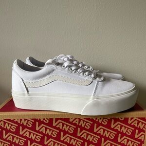 Vans ward platform shoe white size 8.5